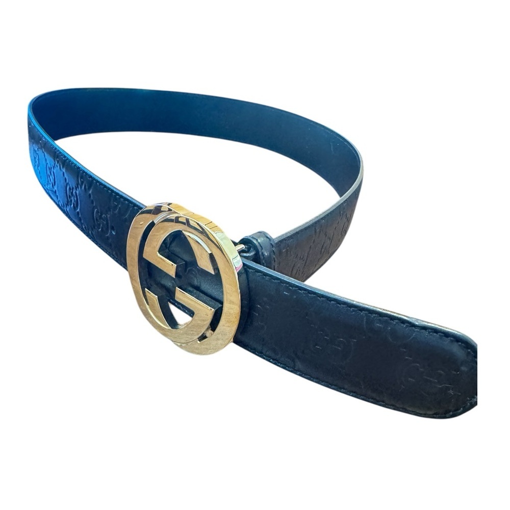 Gucci black belt with interlocking G’s buckle. Size 85